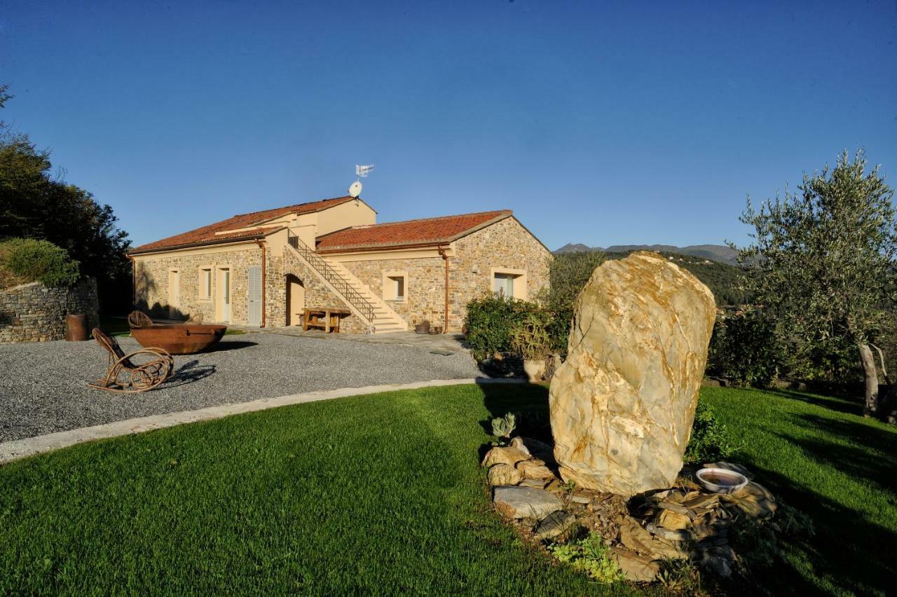 Almablanca Bed & Breakfast Garlenda Bagian luar foto
