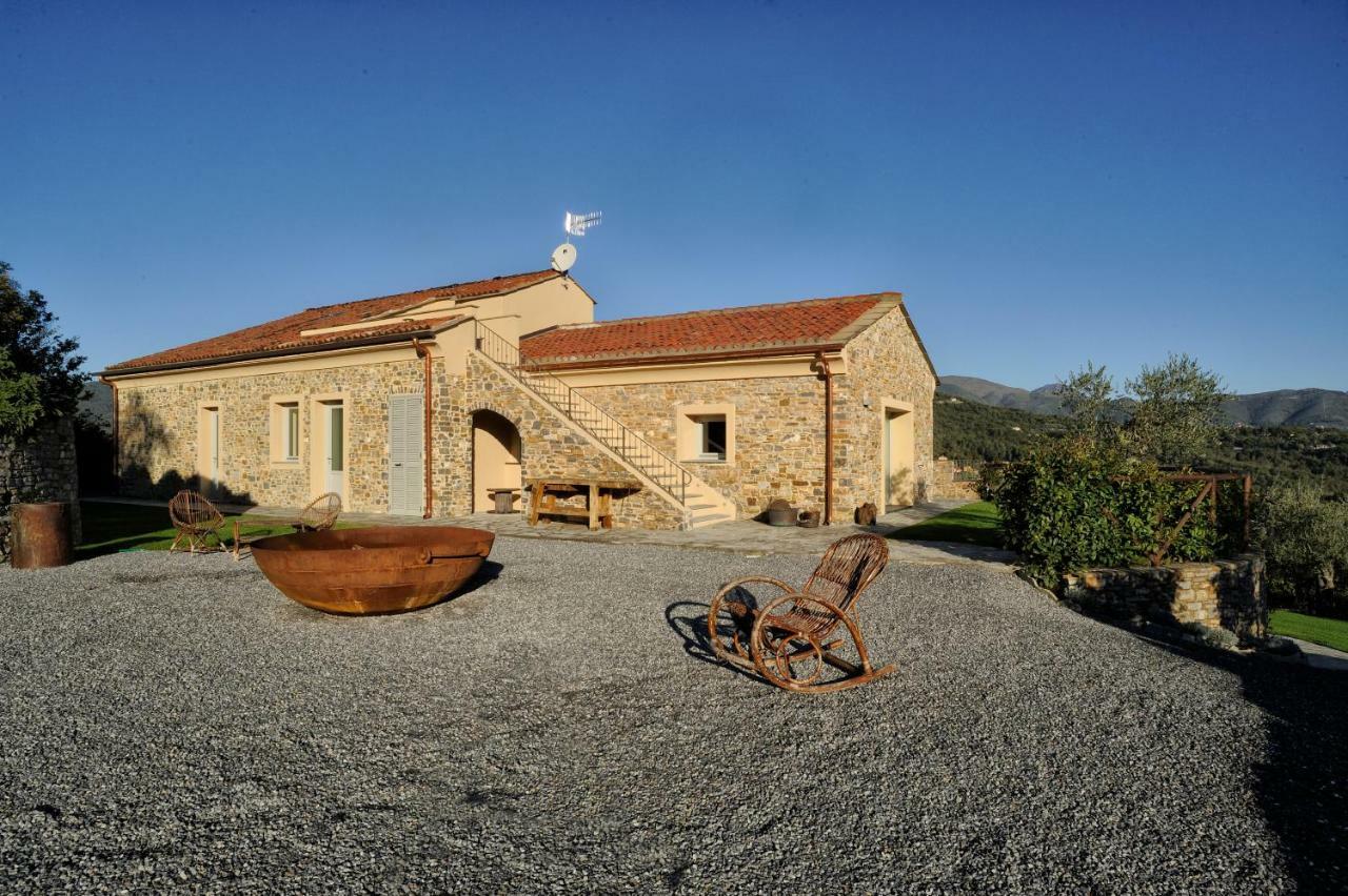 Almablanca Bed & Breakfast Garlenda Bagian luar foto